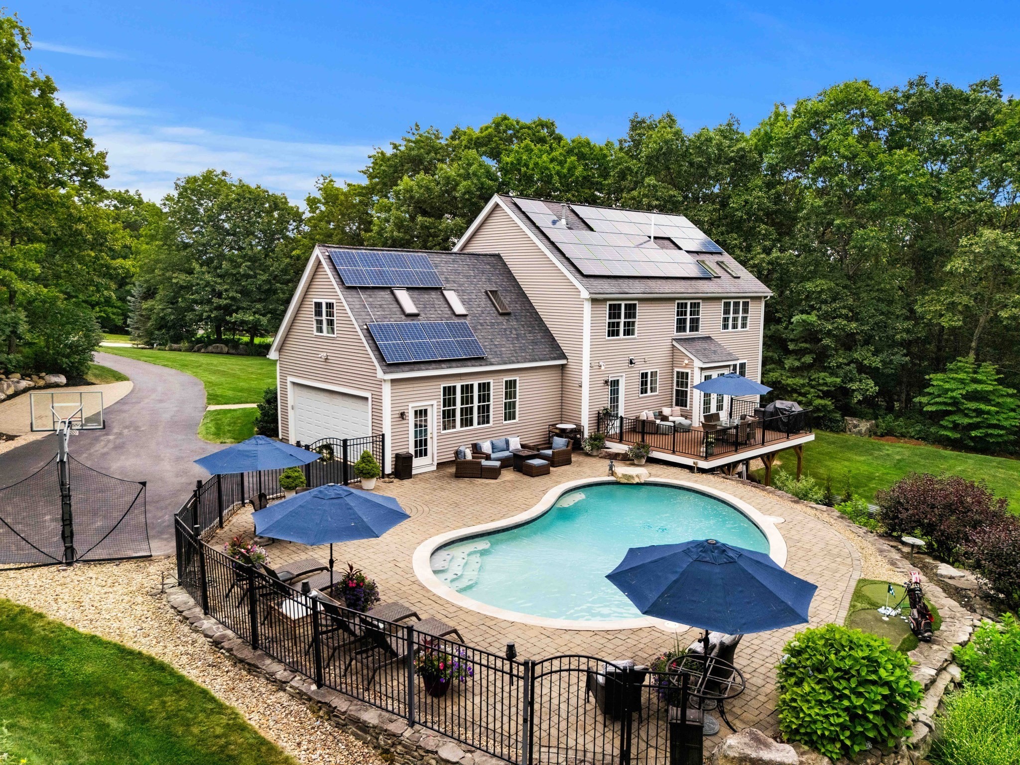 main property photo 32