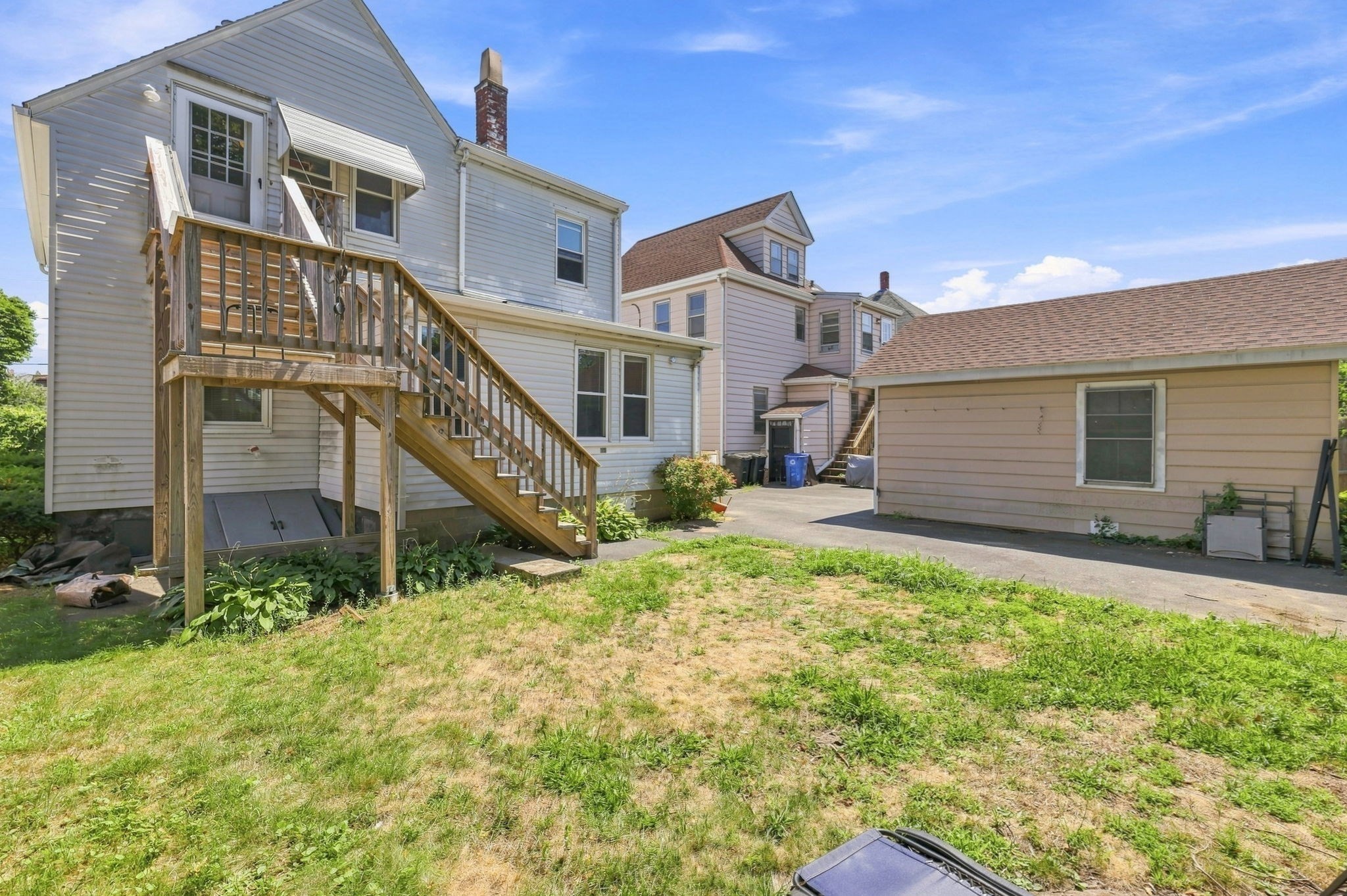 main property photo 33