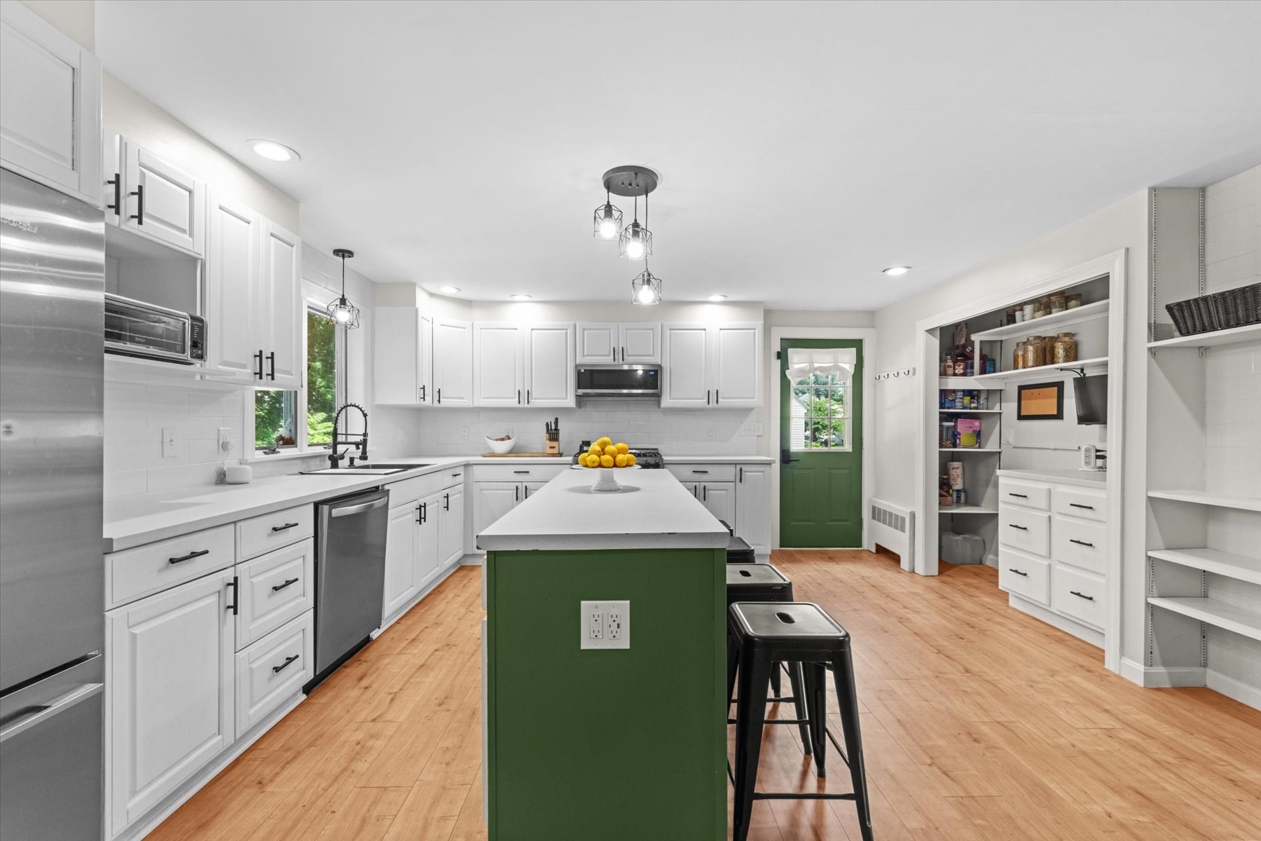 main property photo 7