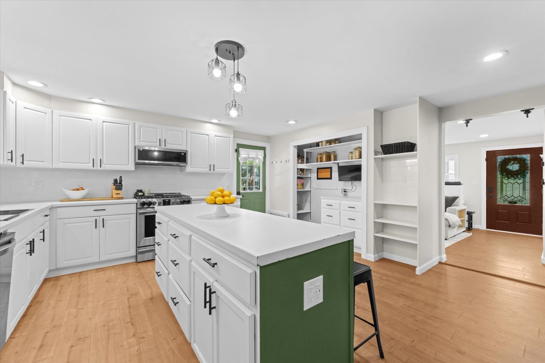 main property photo 8