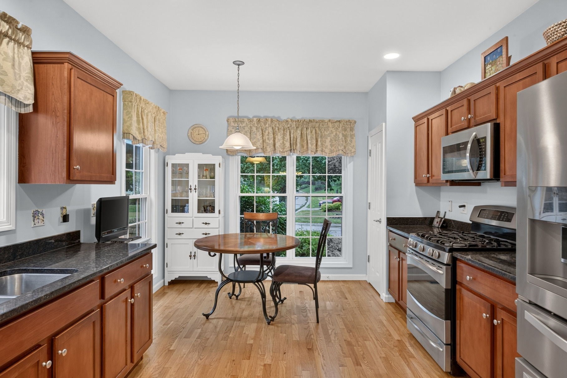 main property photo 2