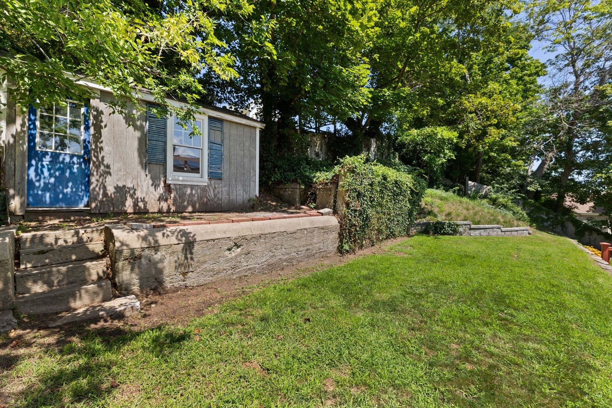 main property photo 30