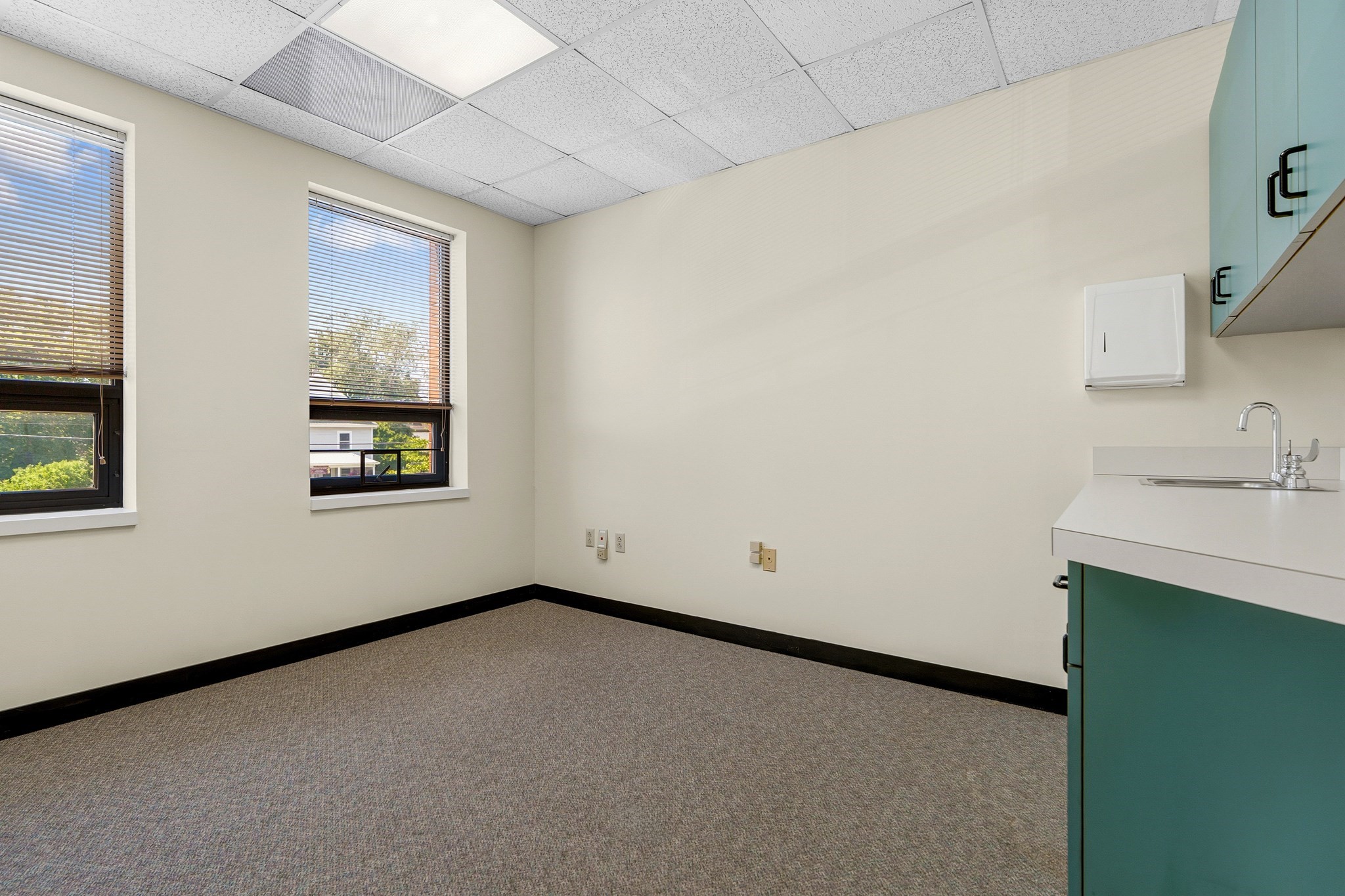 main property photo 15