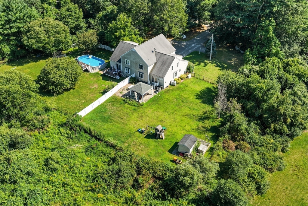 main property photo 40