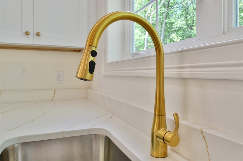 property viewer photo 6