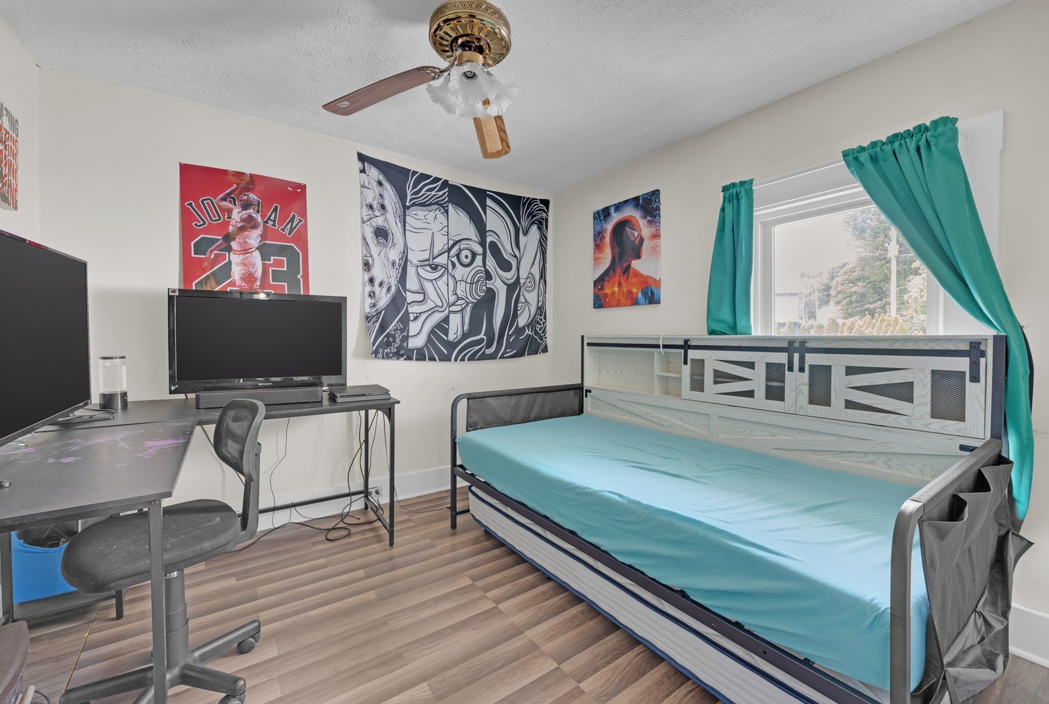main property photo 16