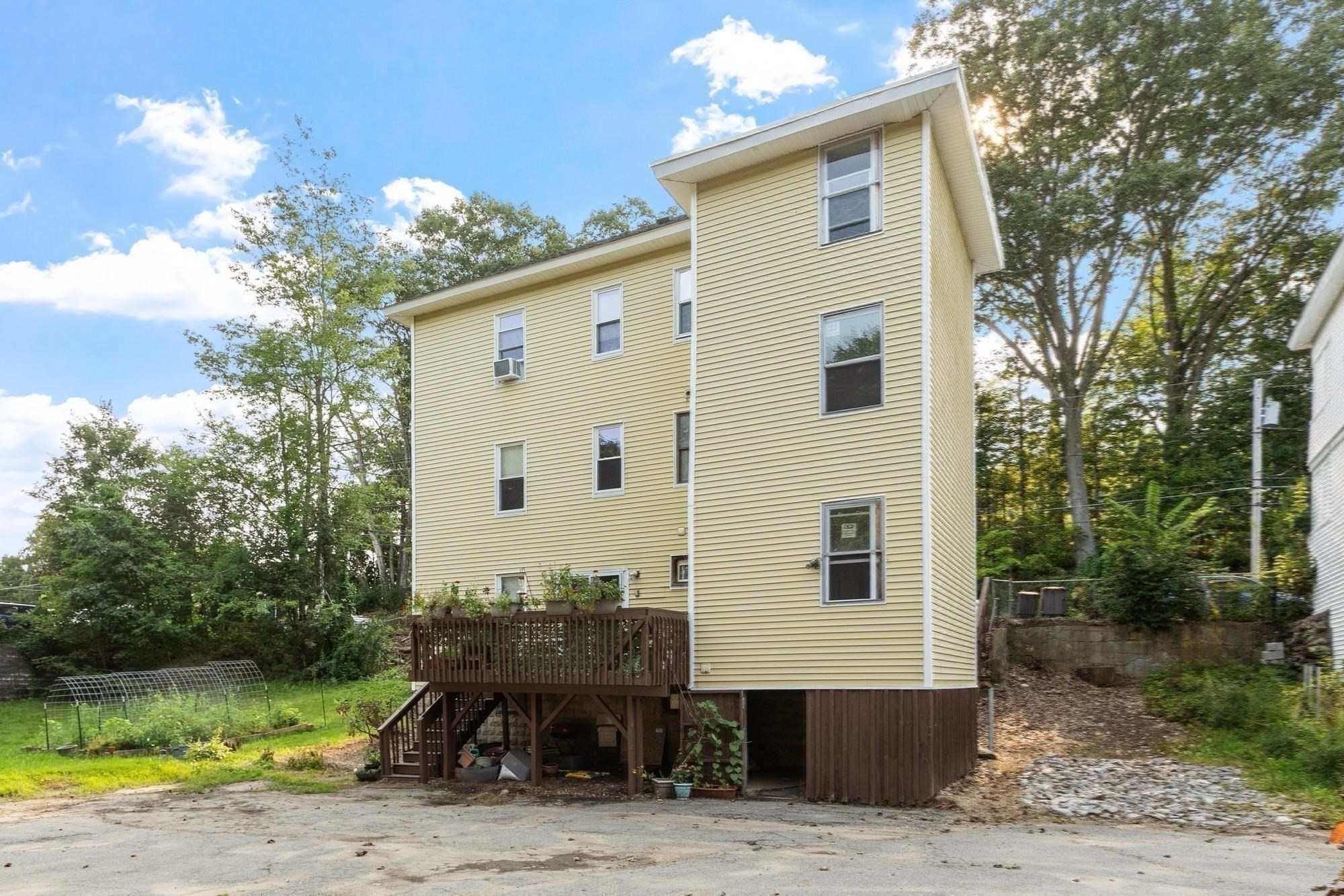 main property photo 39