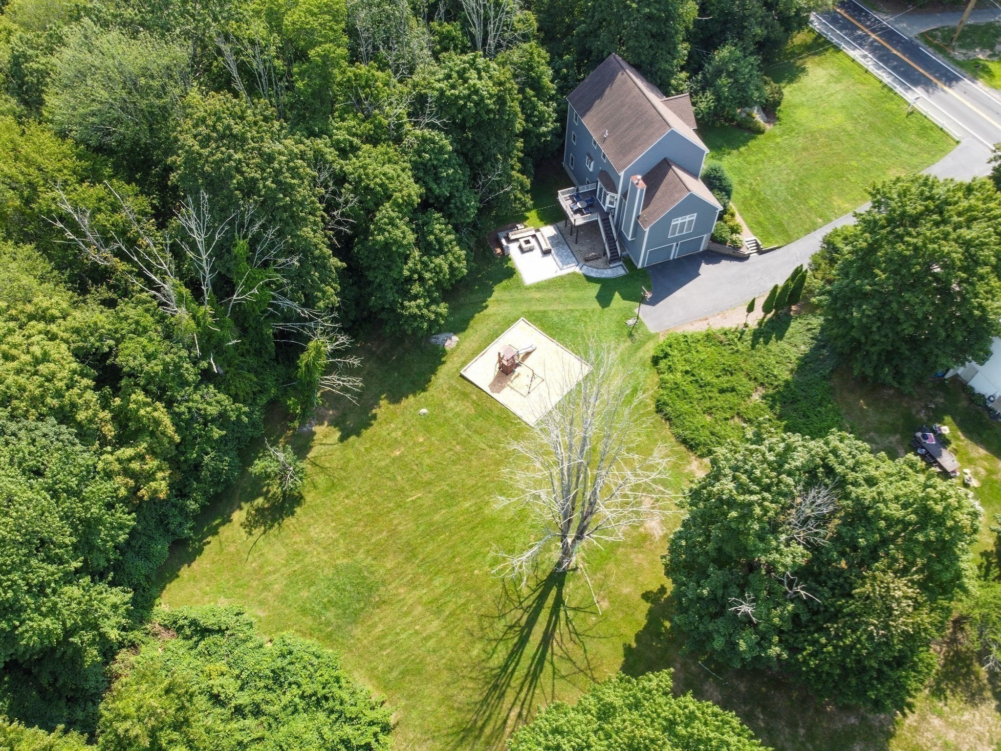main property photo 36