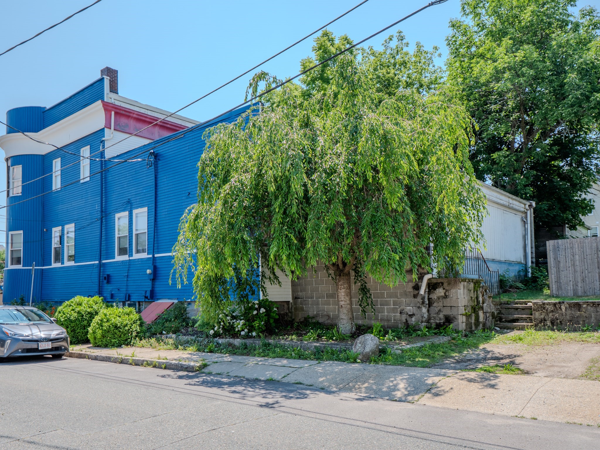 main property photo 2