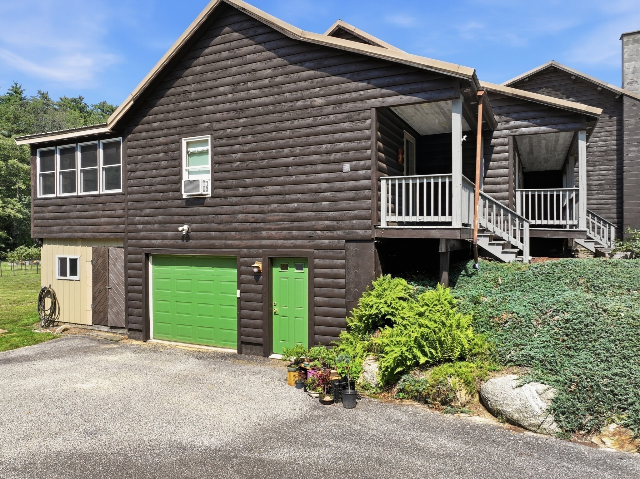 main property photo 32