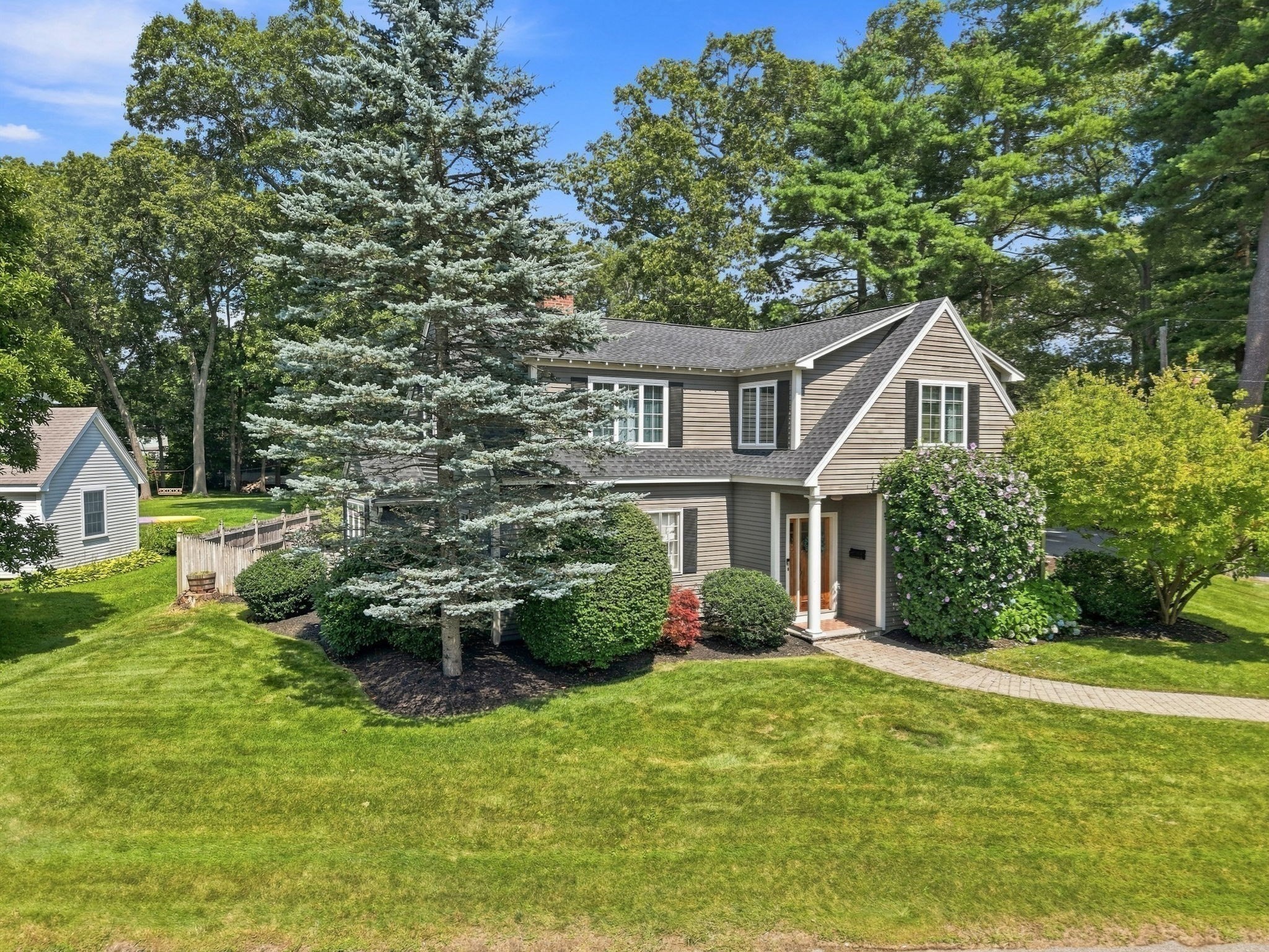 main property photo 32