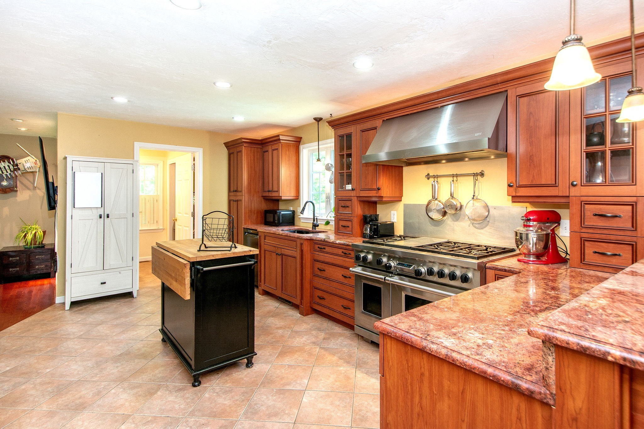 main property photo 15