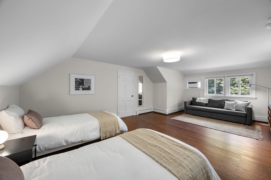 property viewer photo 23