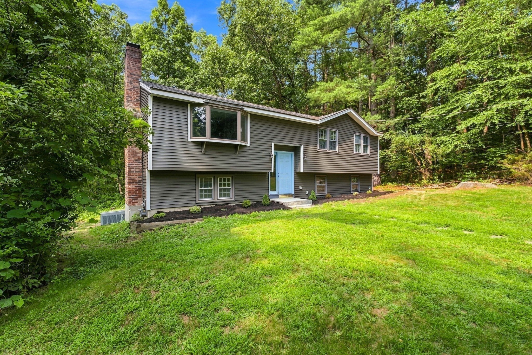 main property photo 28
