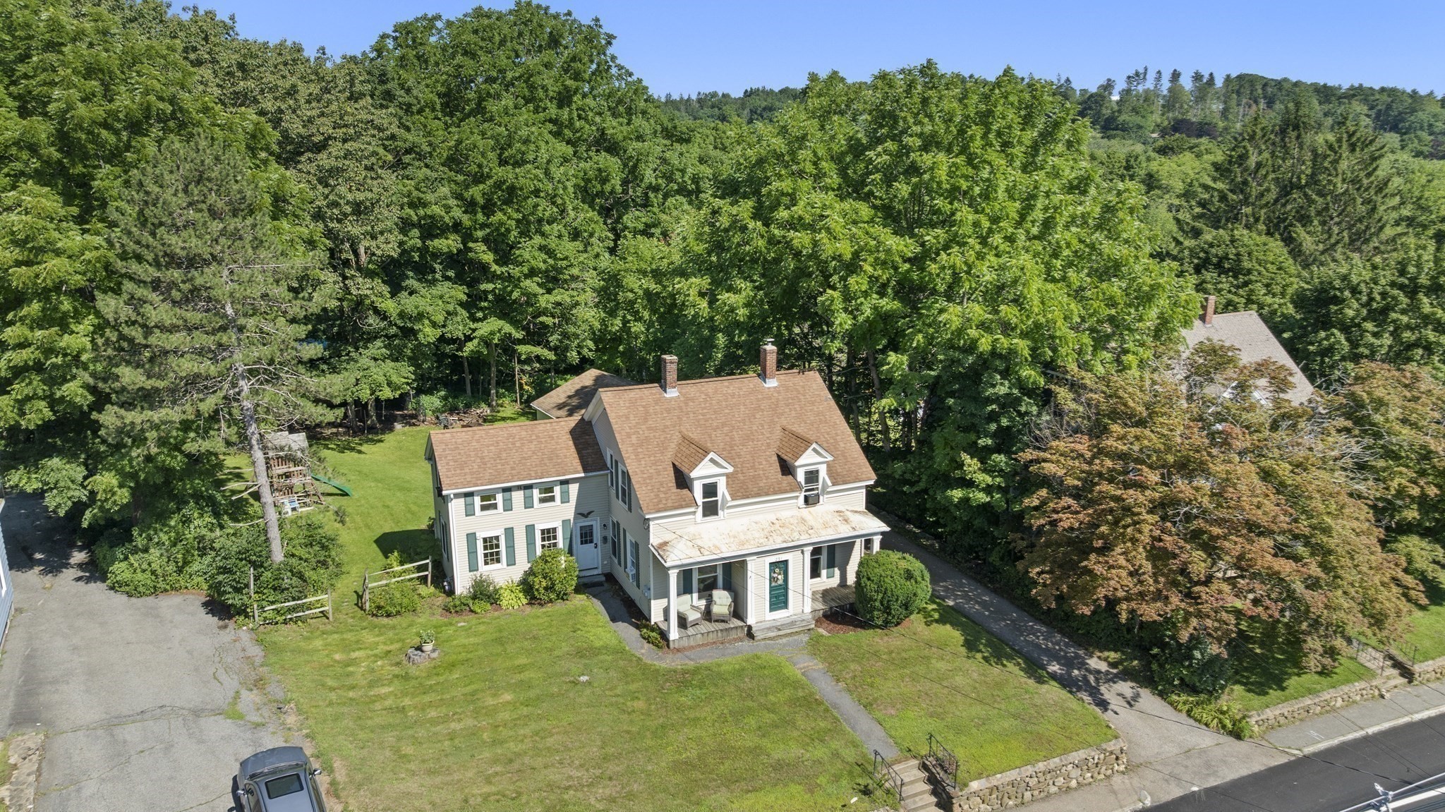main property photo 36