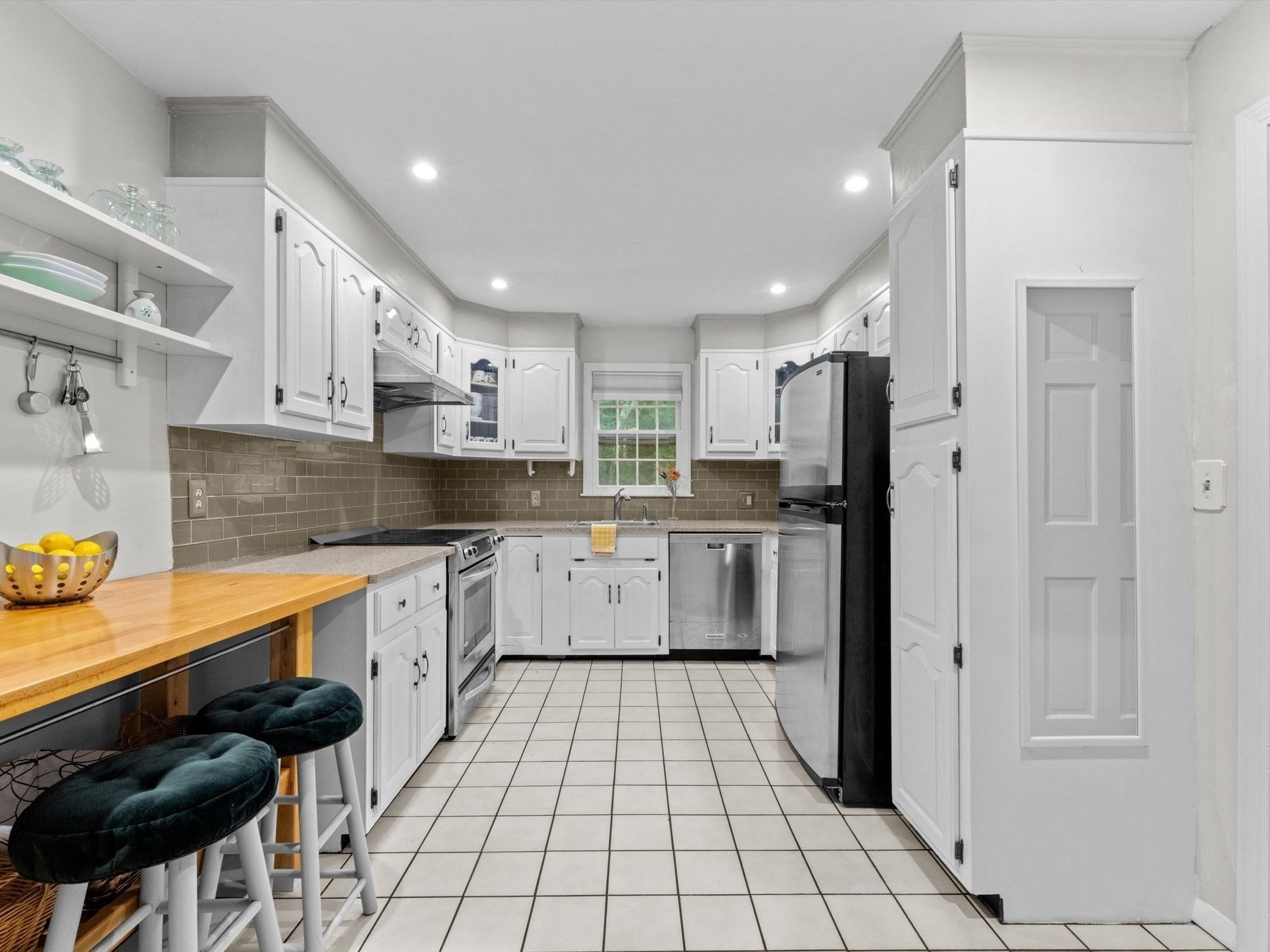 main property photo 11
