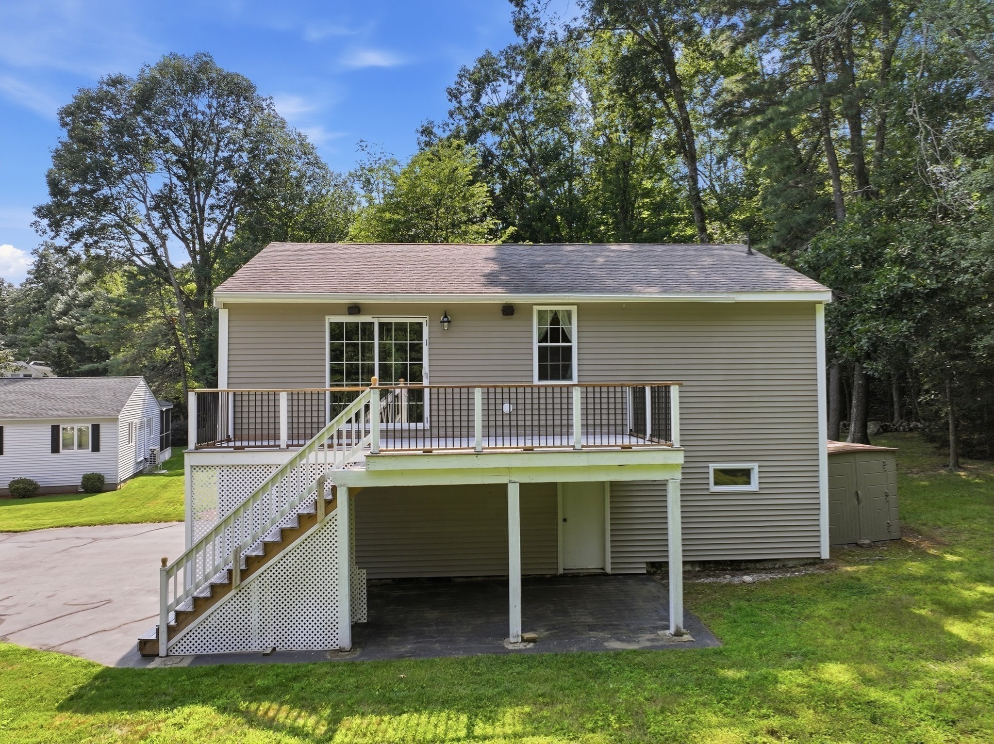 main property photo 33