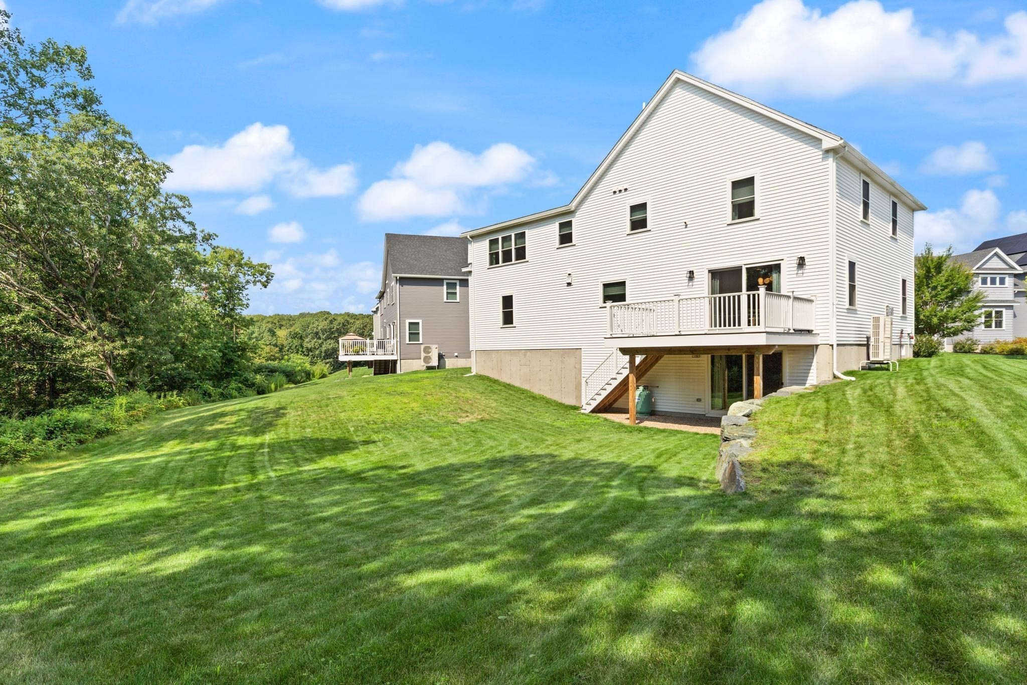 main property photo 39