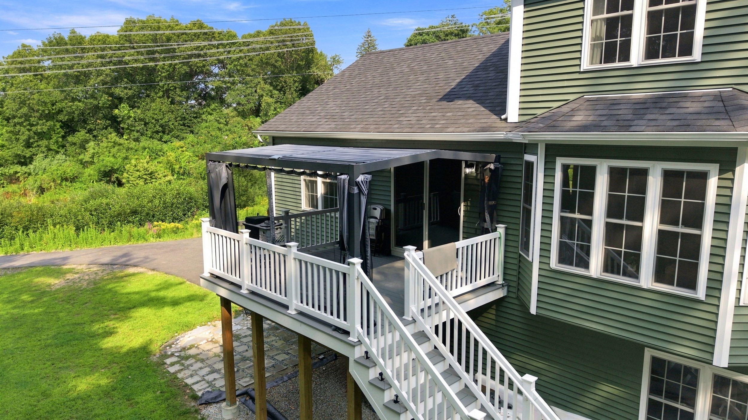 main property photo 32