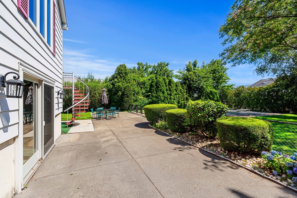main property photo 23
