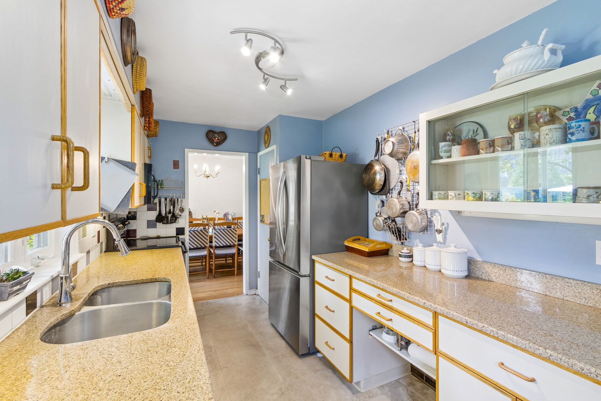 main property photo 12