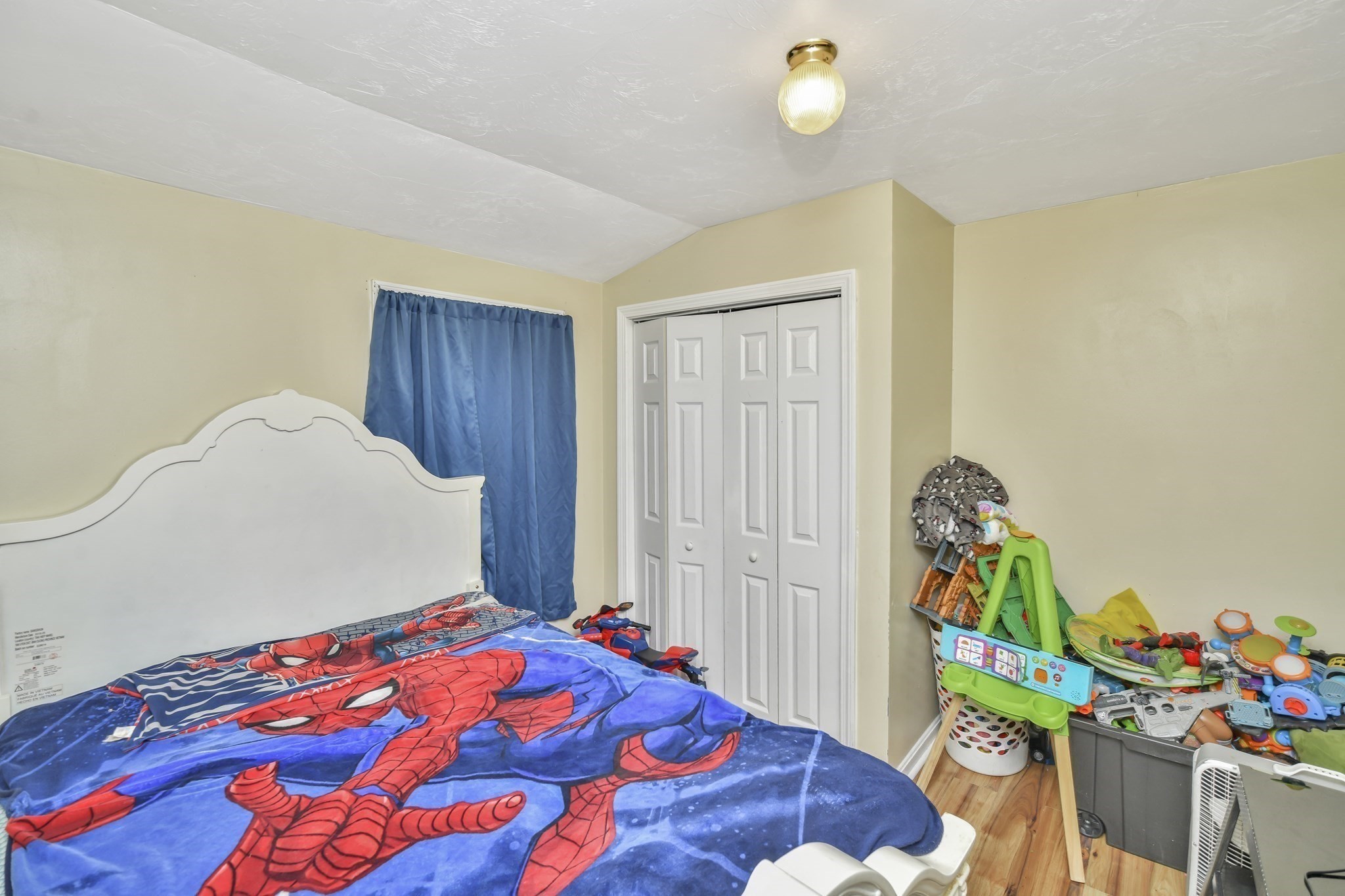 main property photo 8