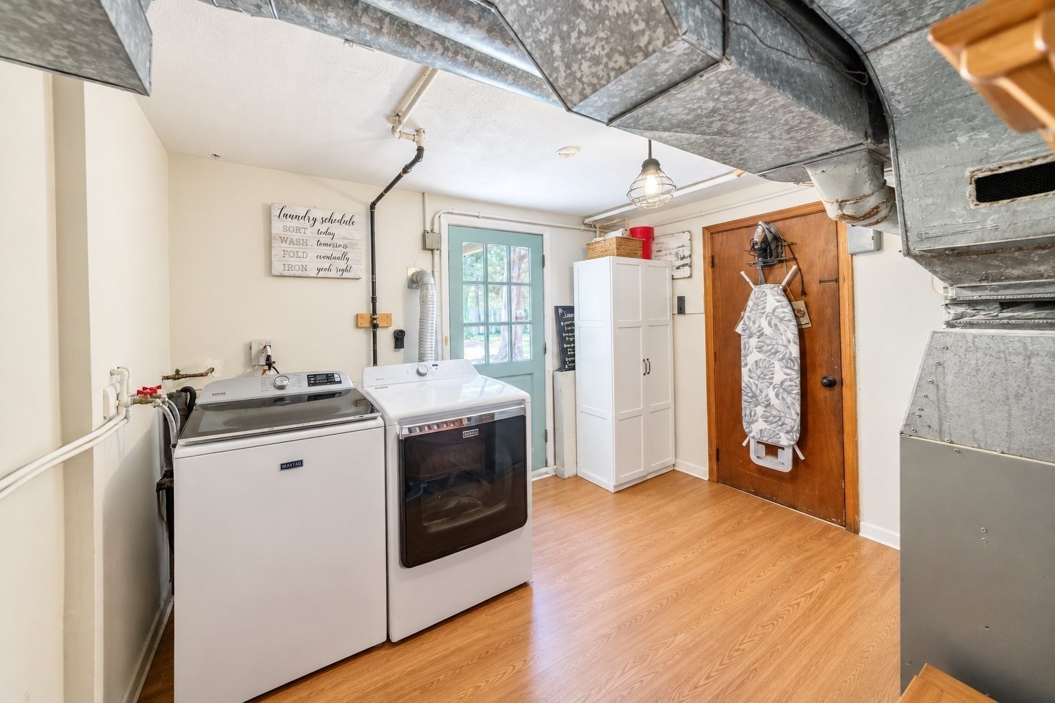 main property photo 28