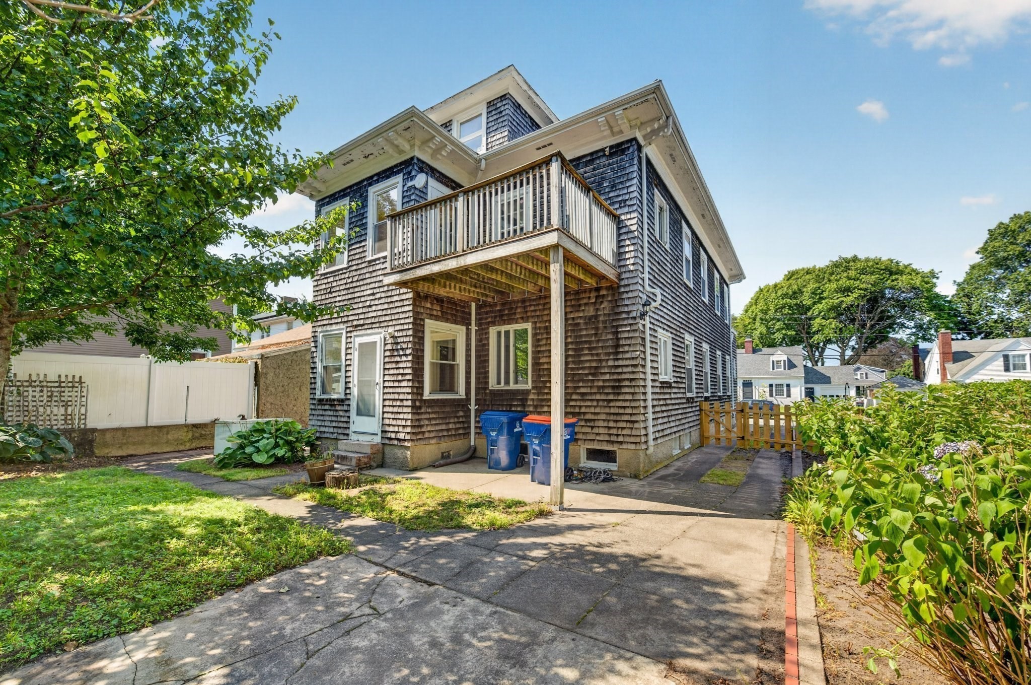 main property photo 5
