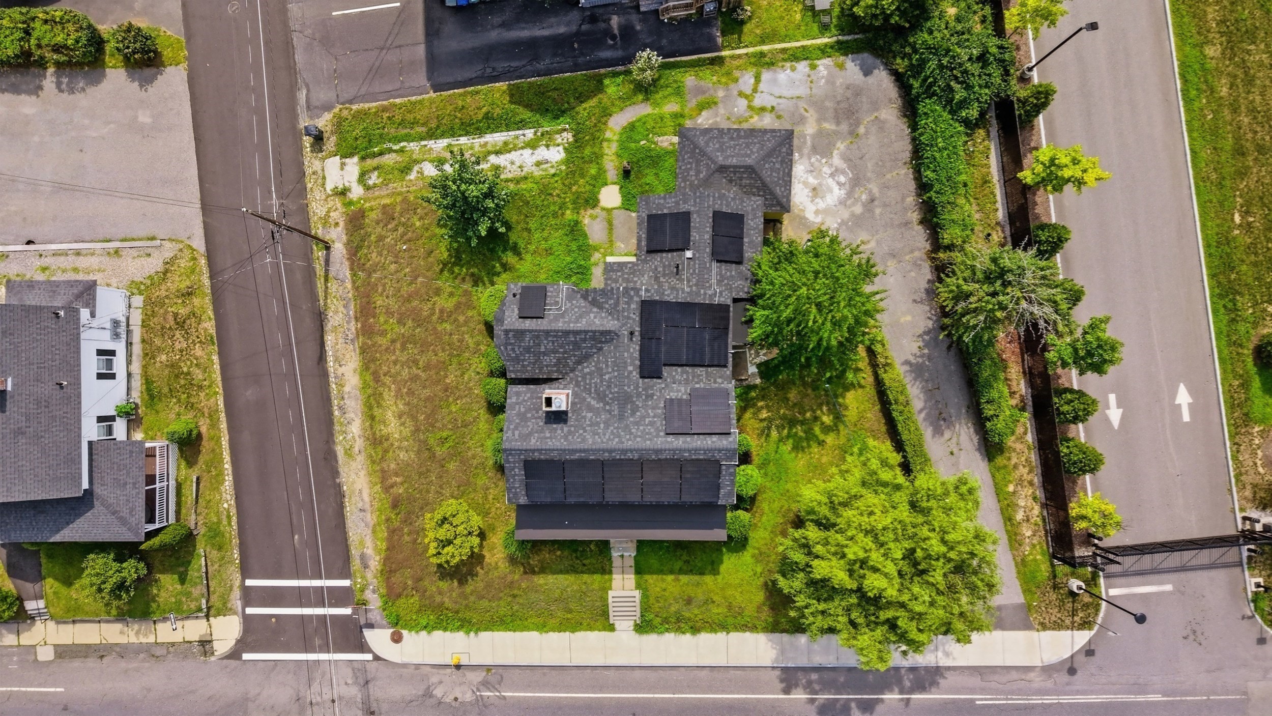 main property photo 37