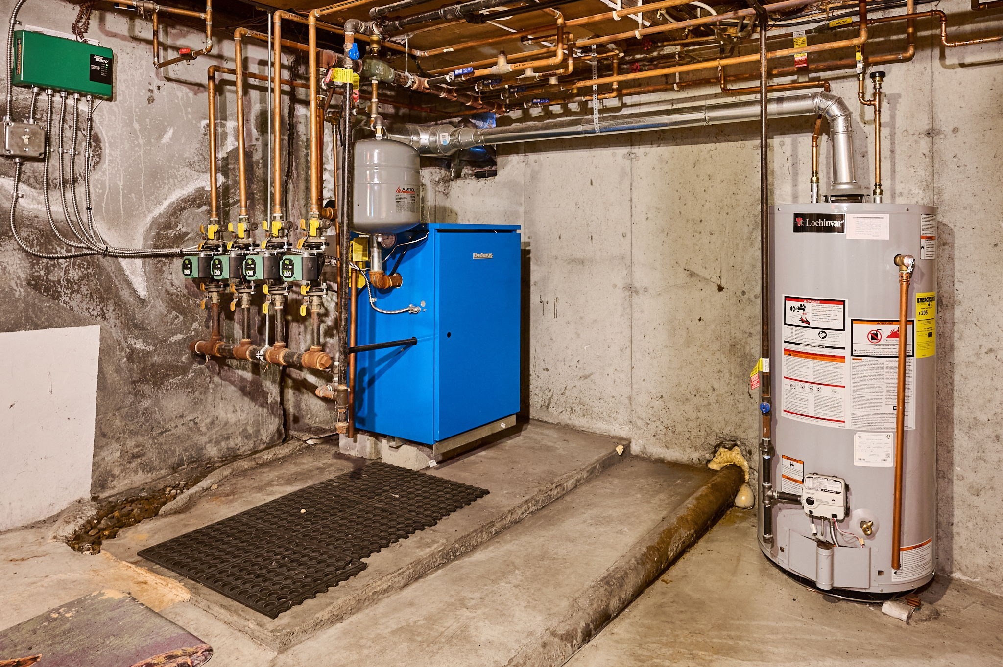 main property photo 30