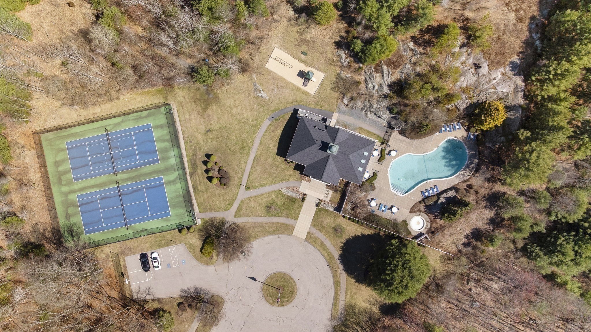 main property photo 34