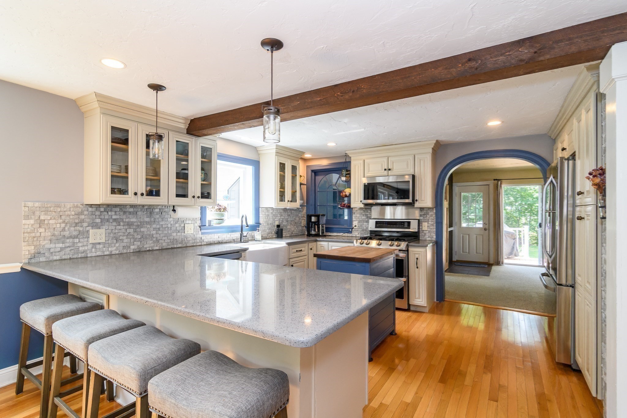 main property photo 7