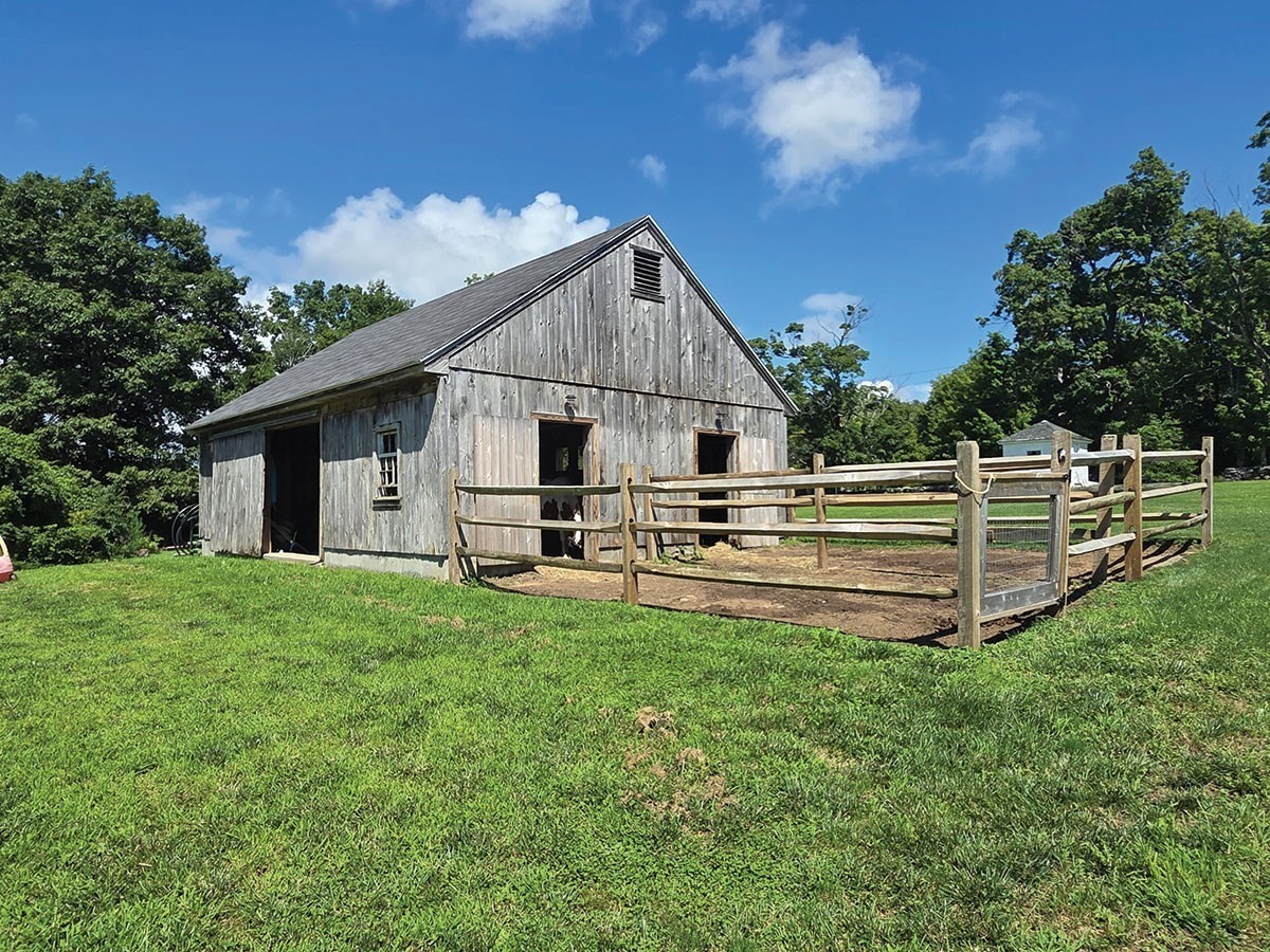main property photo 37