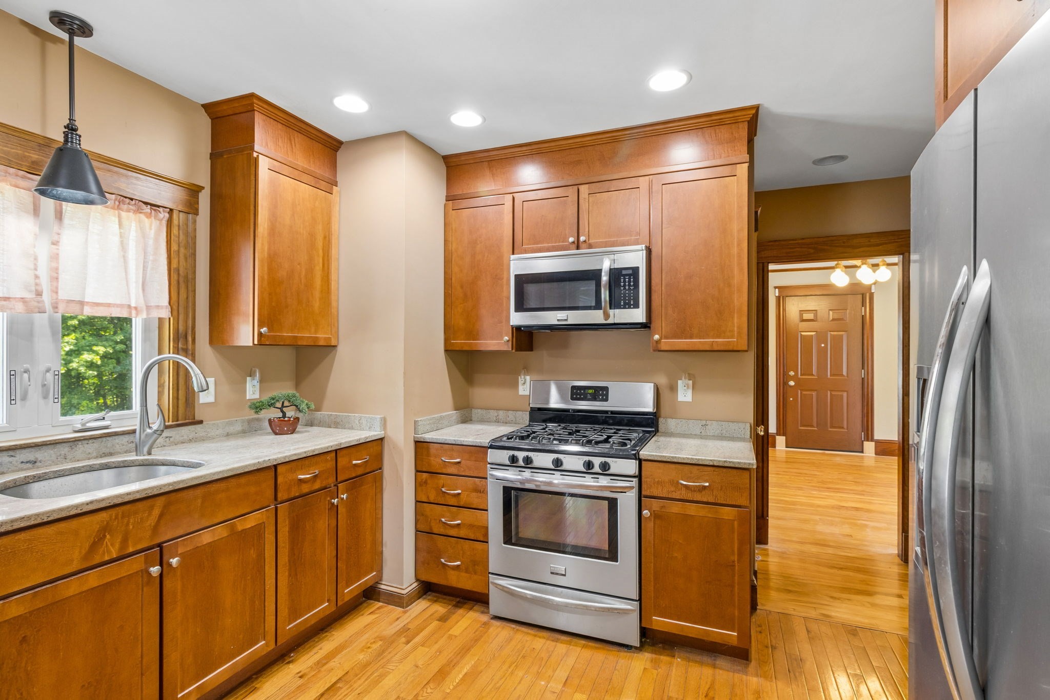 main property photo 12