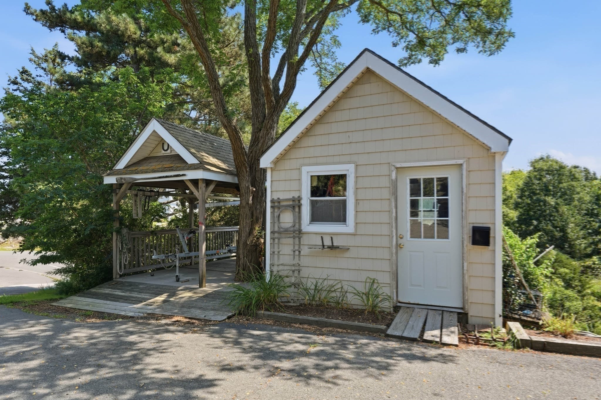 main property photo 29