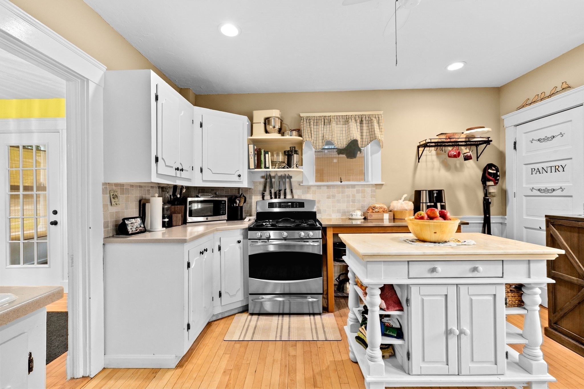 main property photo 5