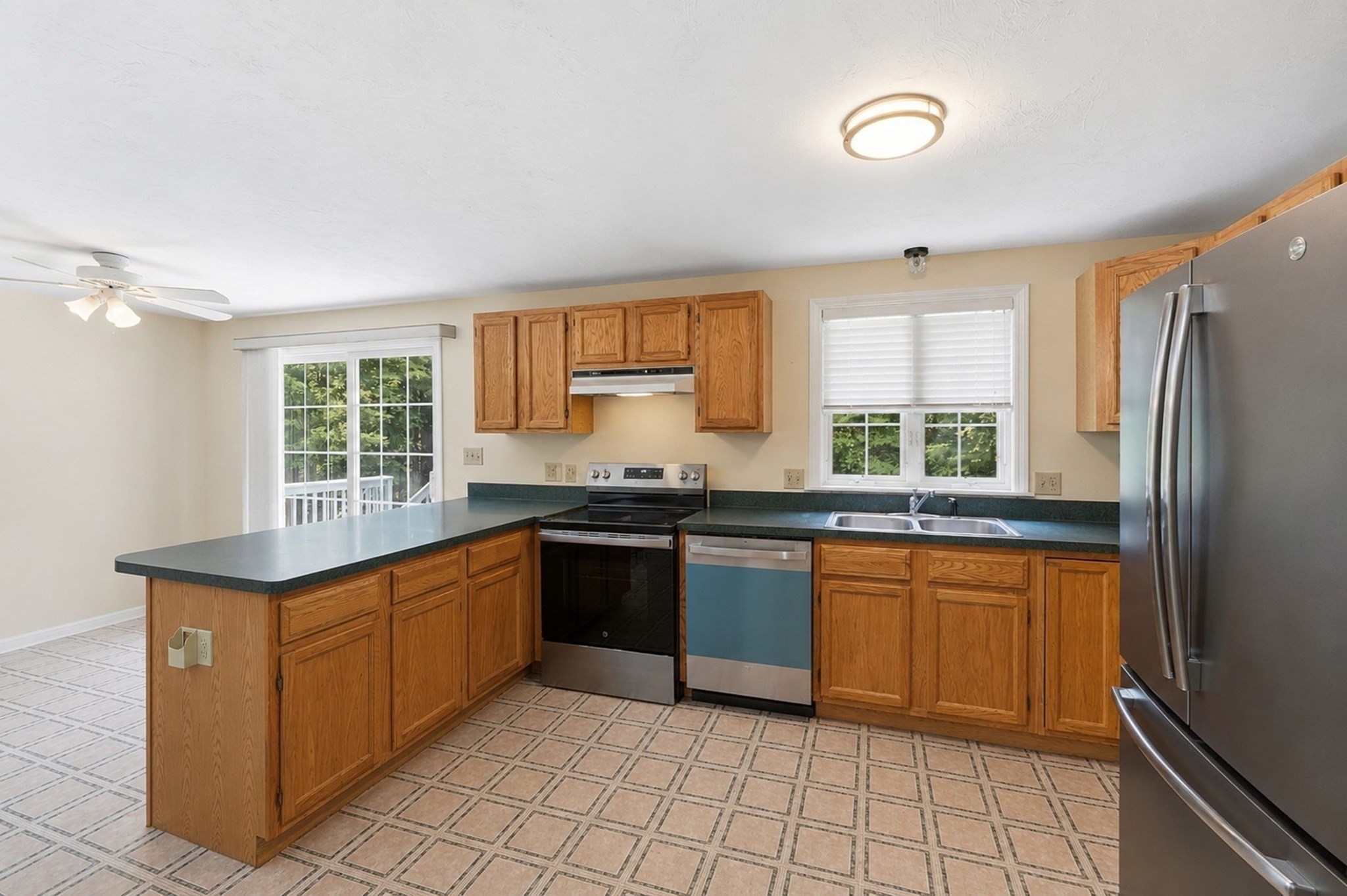 main property photo 4