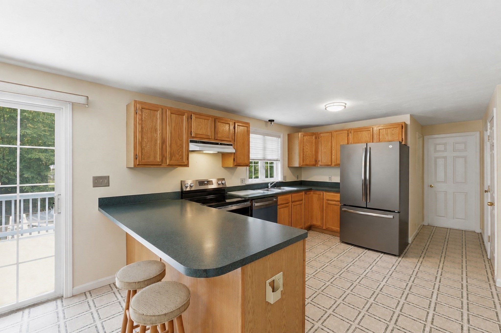 main property photo 6