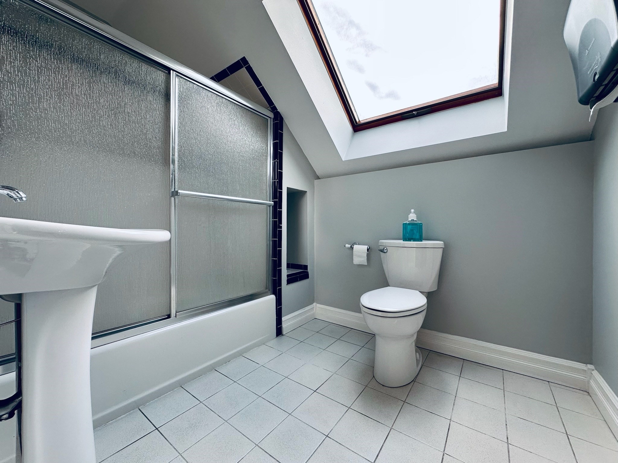 main property photo 8