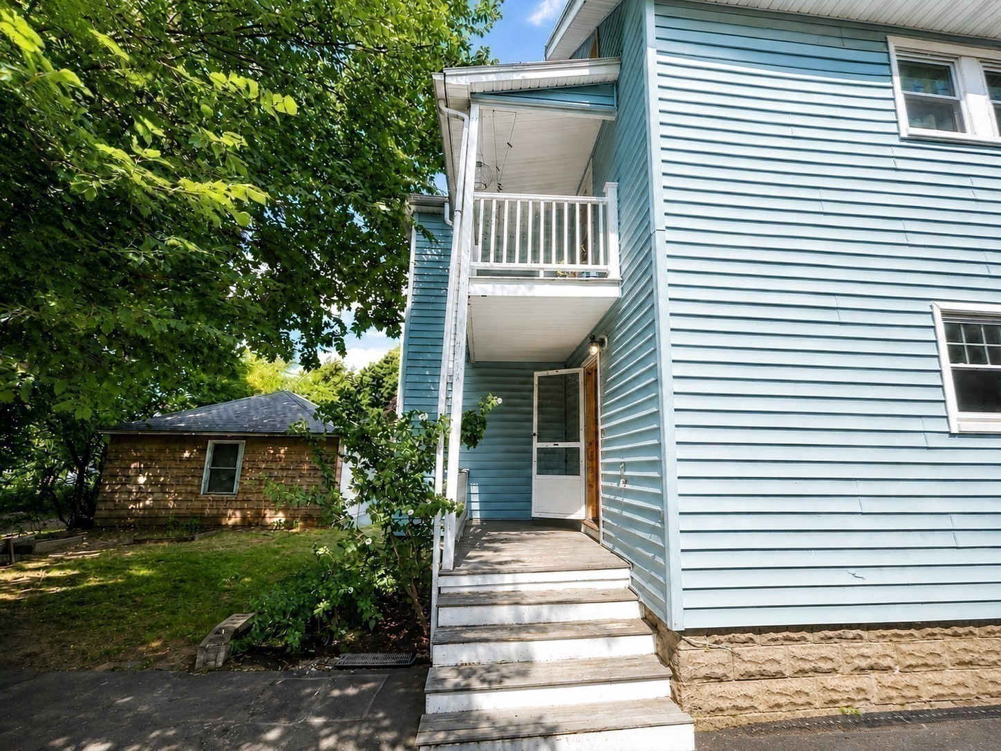 main property photo 36