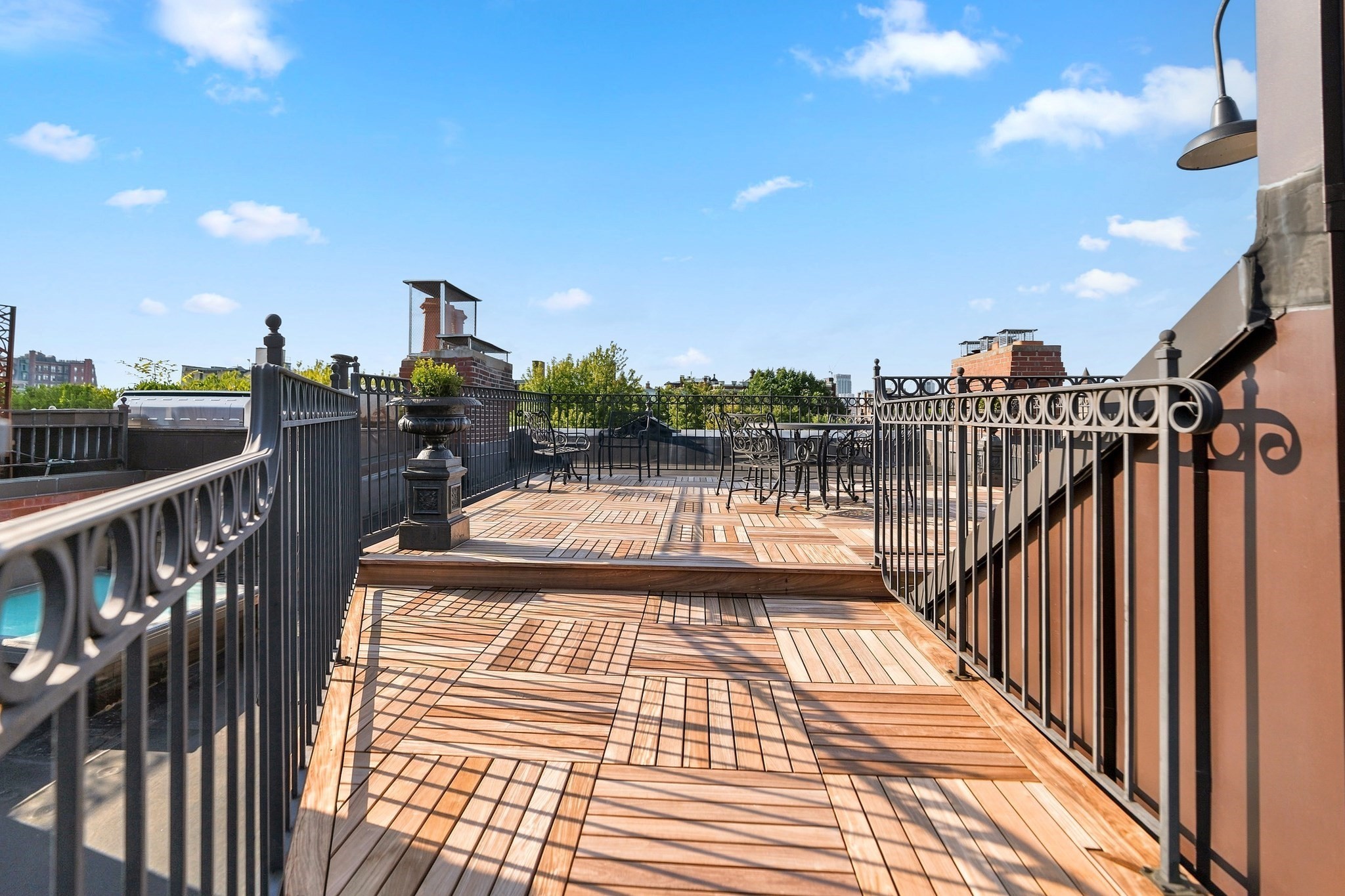 main property photo 17