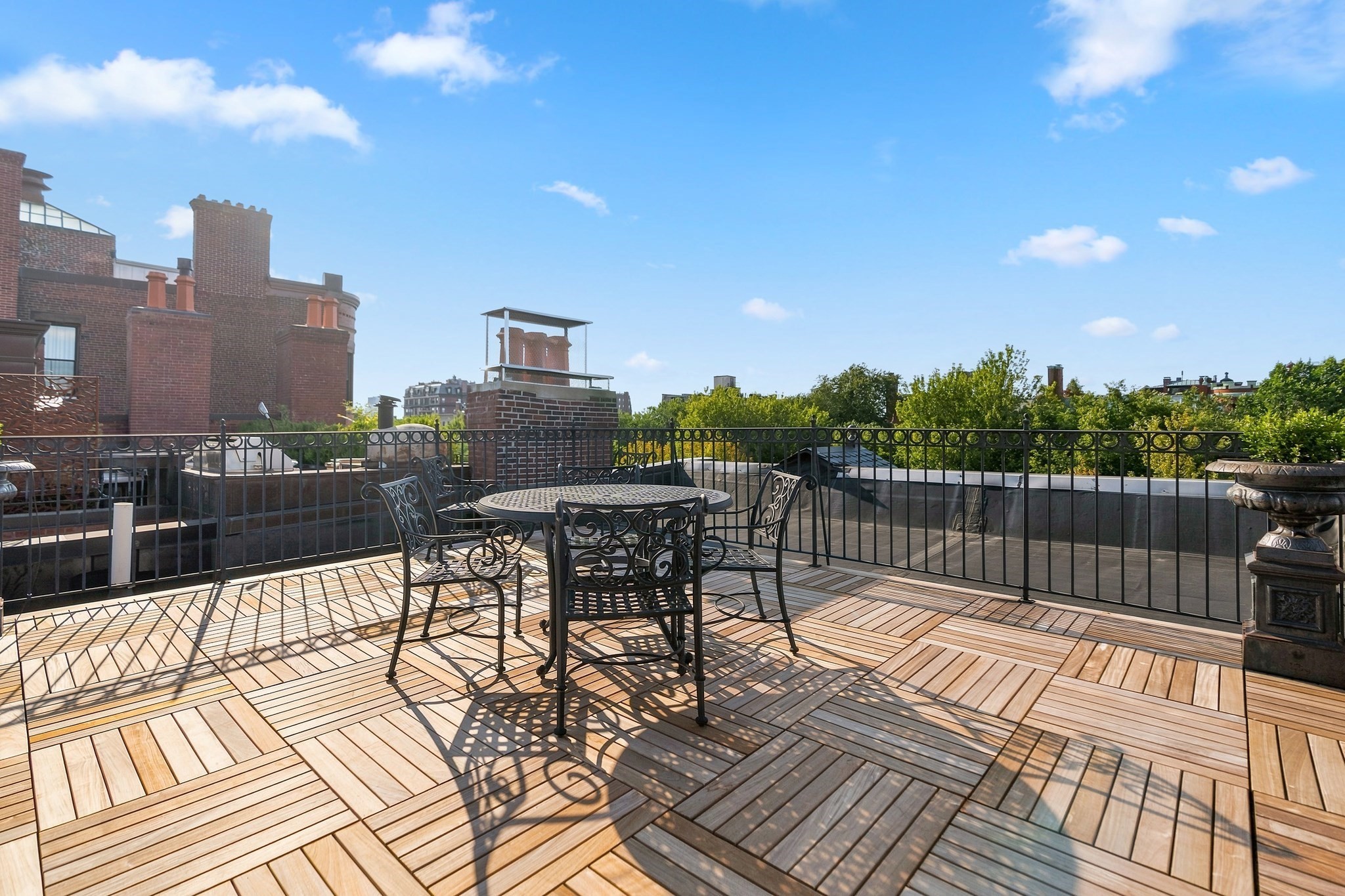 main property photo 19