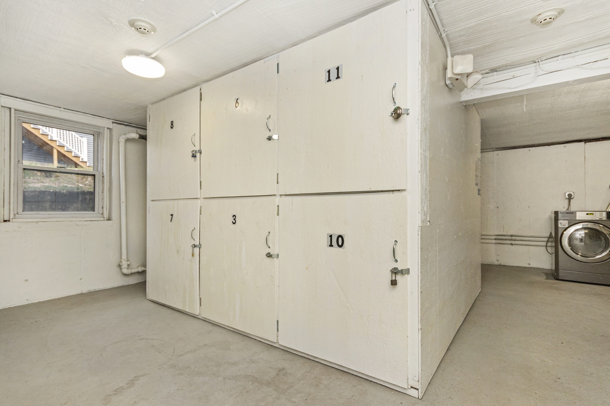 main property photo 15