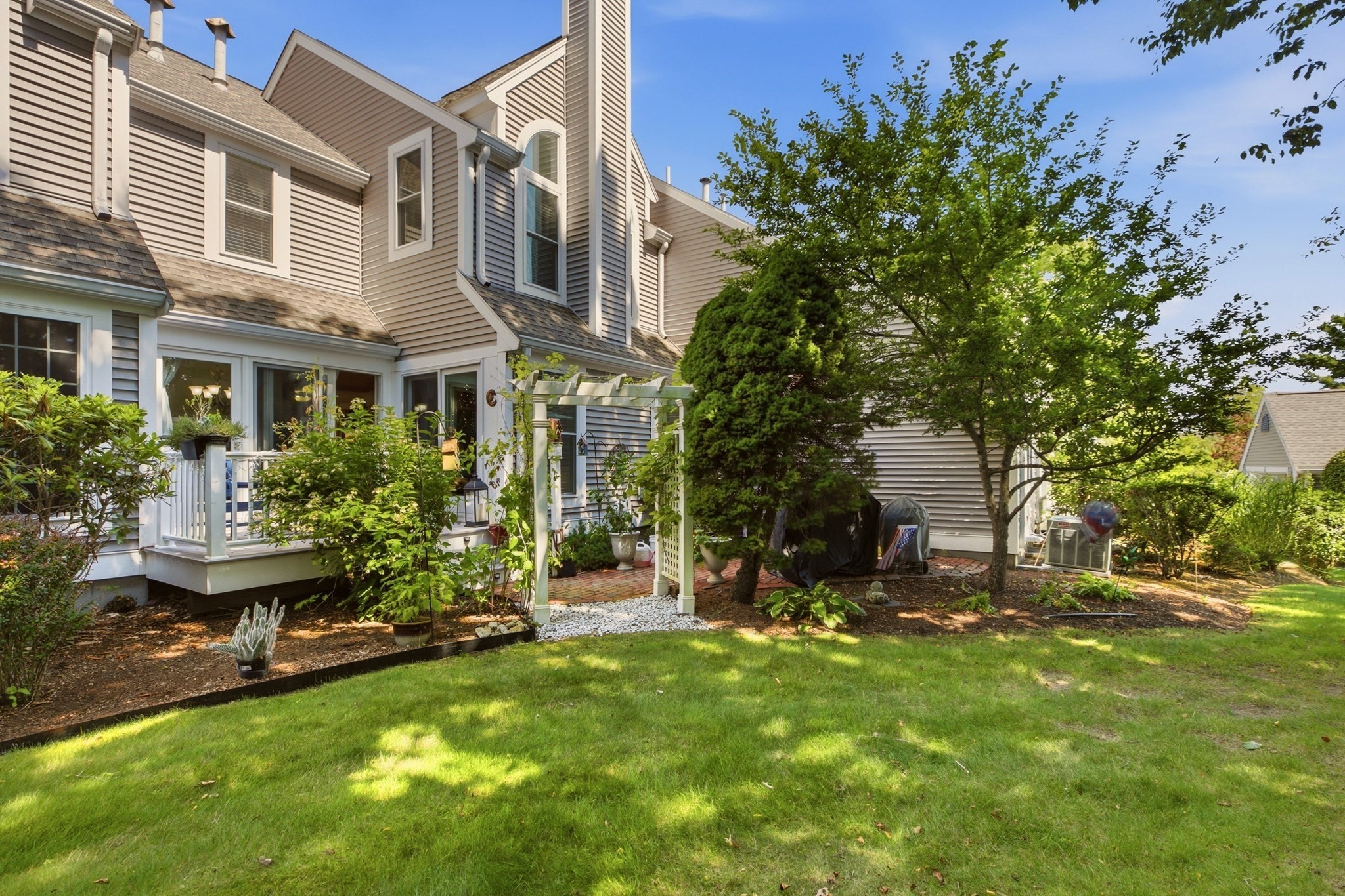 main property photo 13