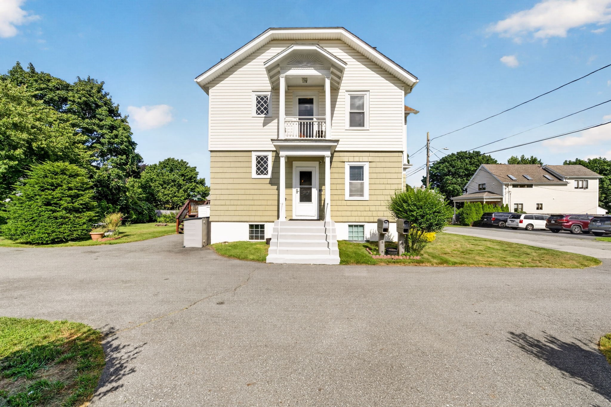 main property photo 9