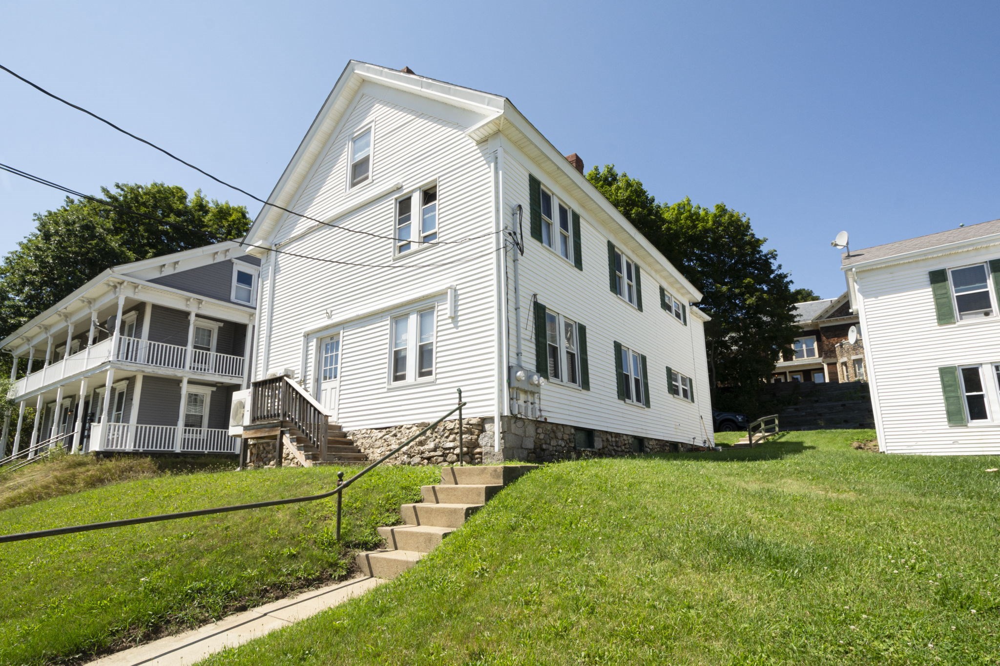 main property photo 8