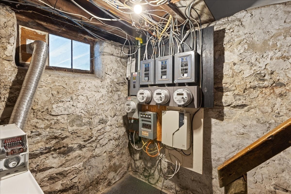 main property photo 33