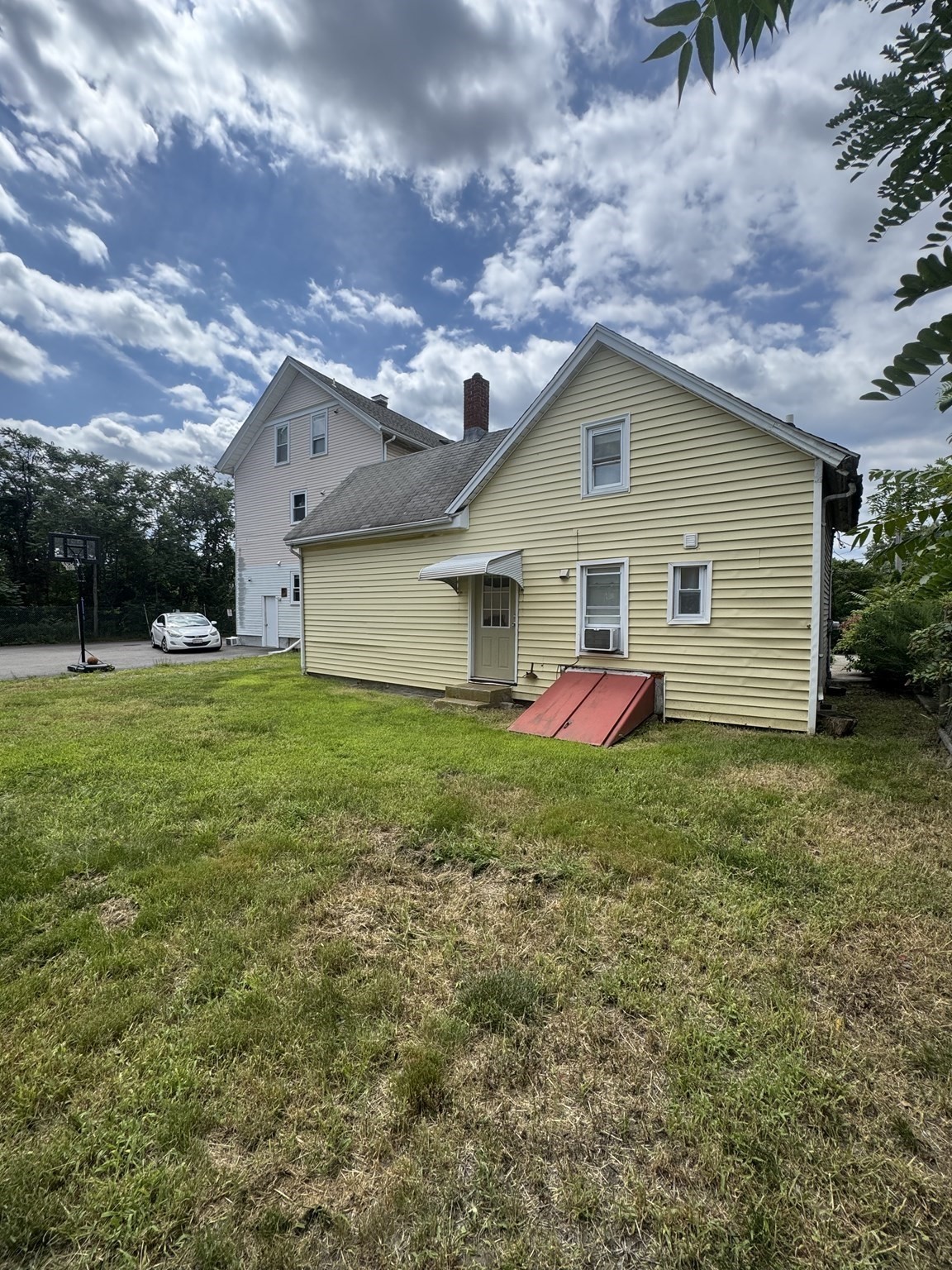 main property photo 13