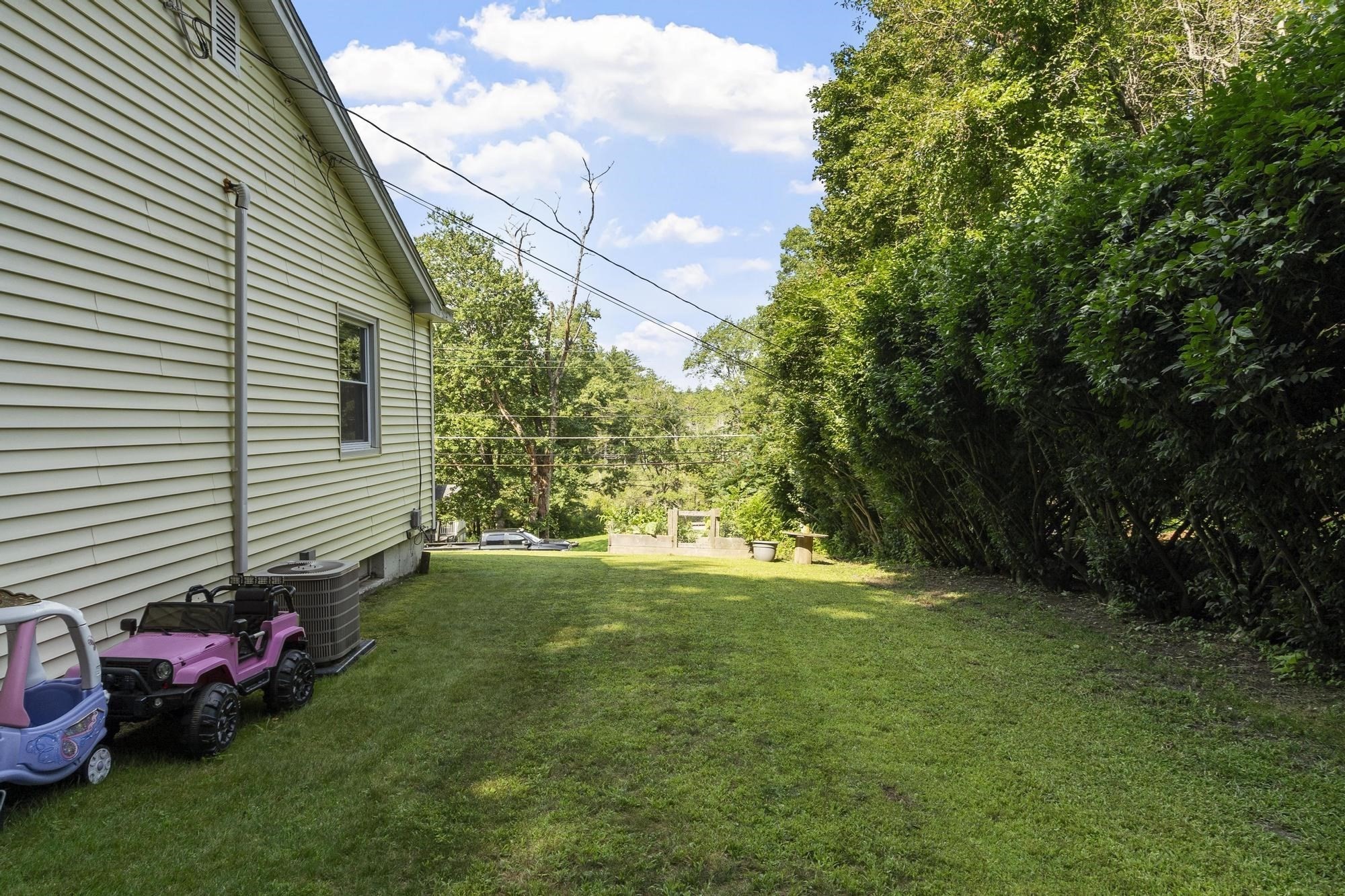 main property photo 28