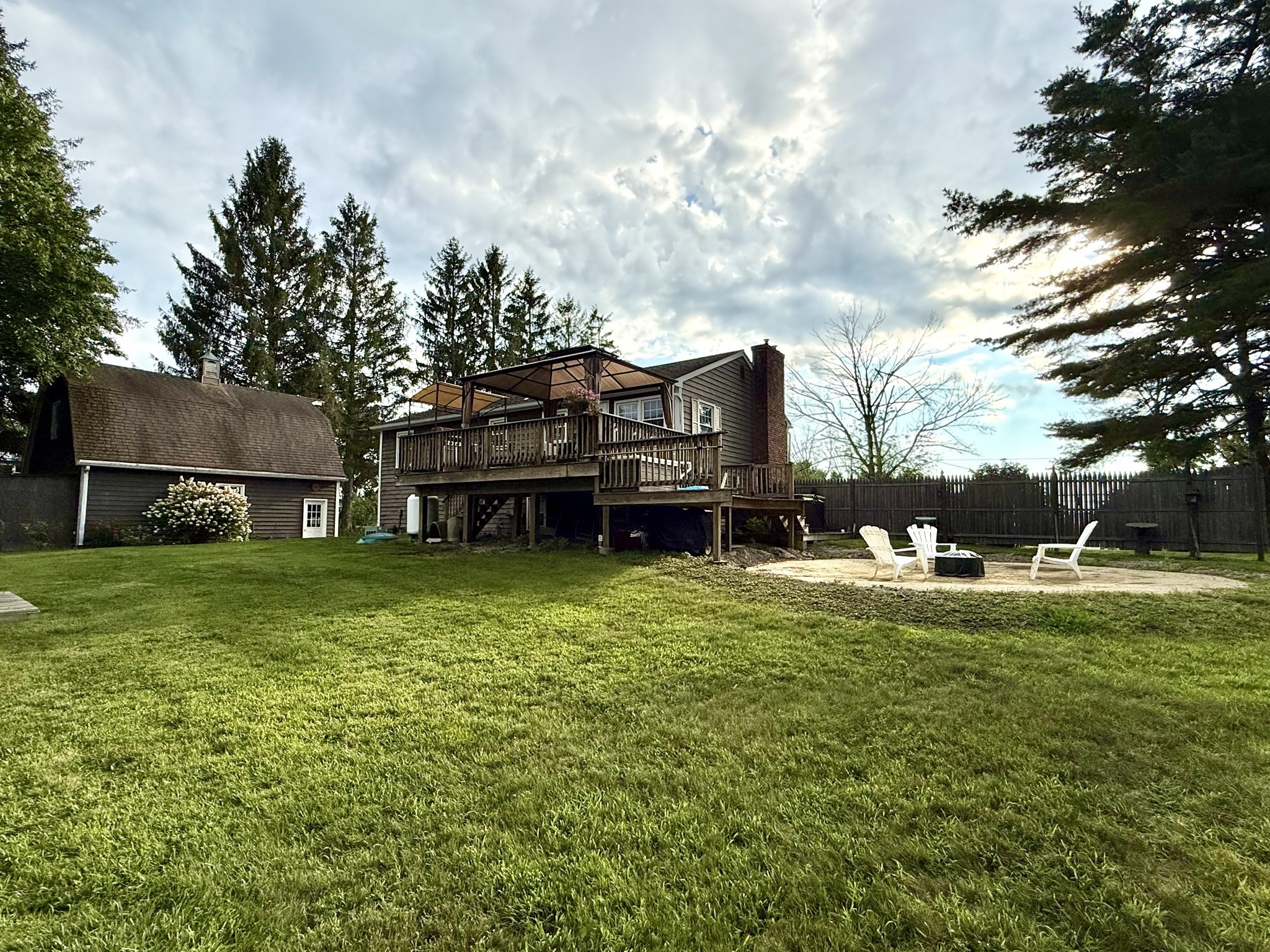 main property photo 34